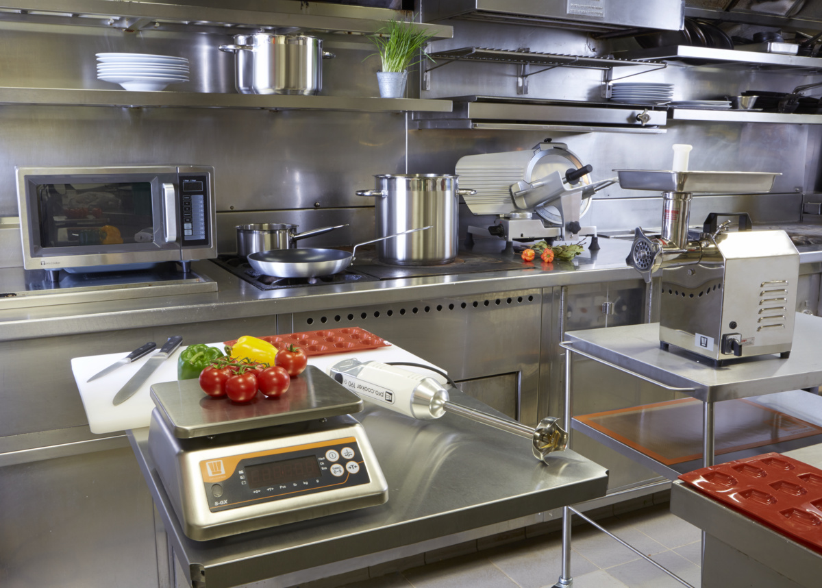 Schneidebrett aus hochdichtem Polyethylen (HDPE) weiß 53x32,5 cm GN 1/1 mit Saftrille nicht wendbar Pro.cooker